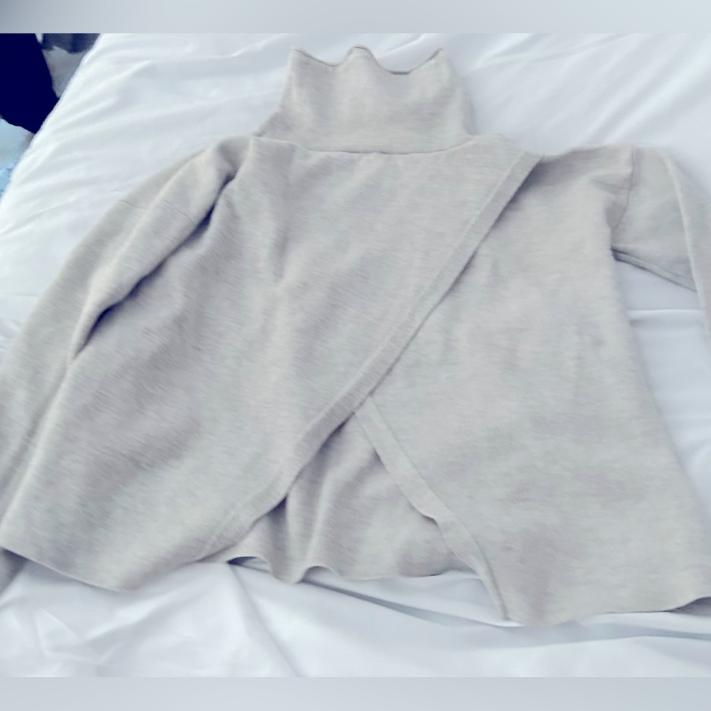 Vineyard Vibes Grey Pullover Sweater